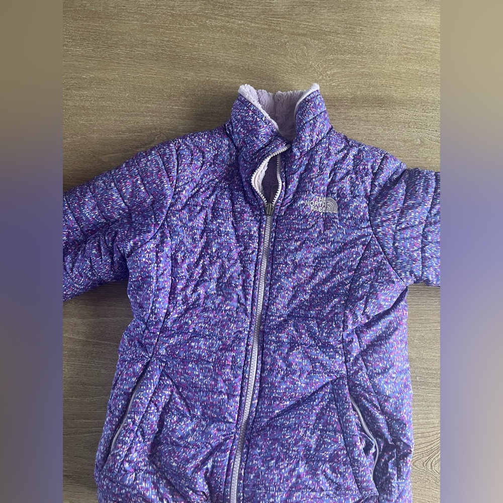 Girls size Large reversible North Face - a little wear by the sleeves